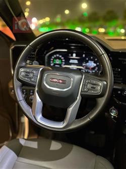 GMC Sierra